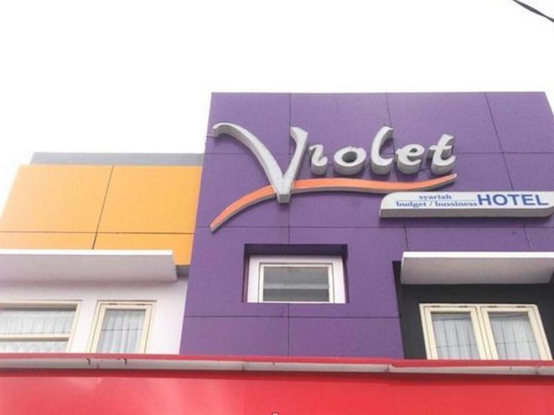 Violet Hotel Malang Exterior foto